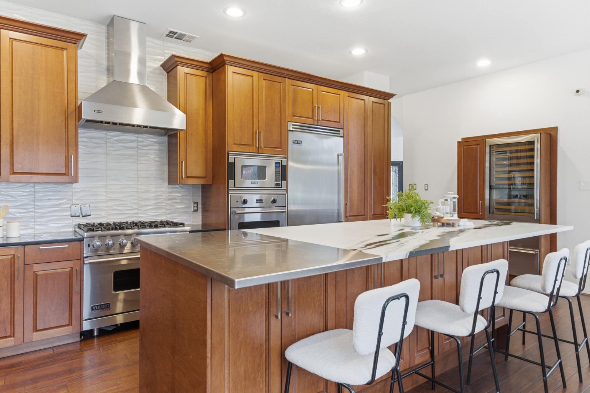 Gourmet kitchen with Viking appliances